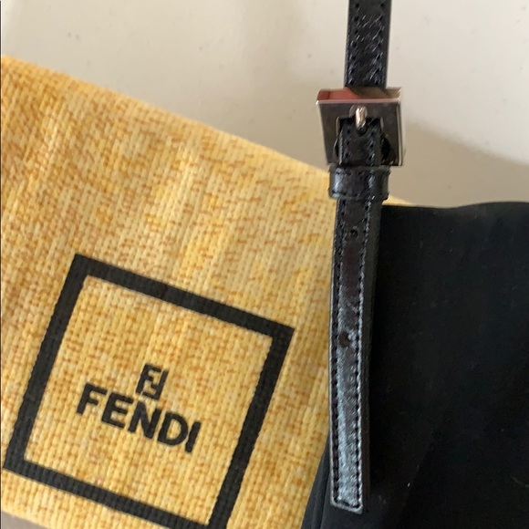 SOLD Black Fendi Shoulder Bag - Picture 5 of 10